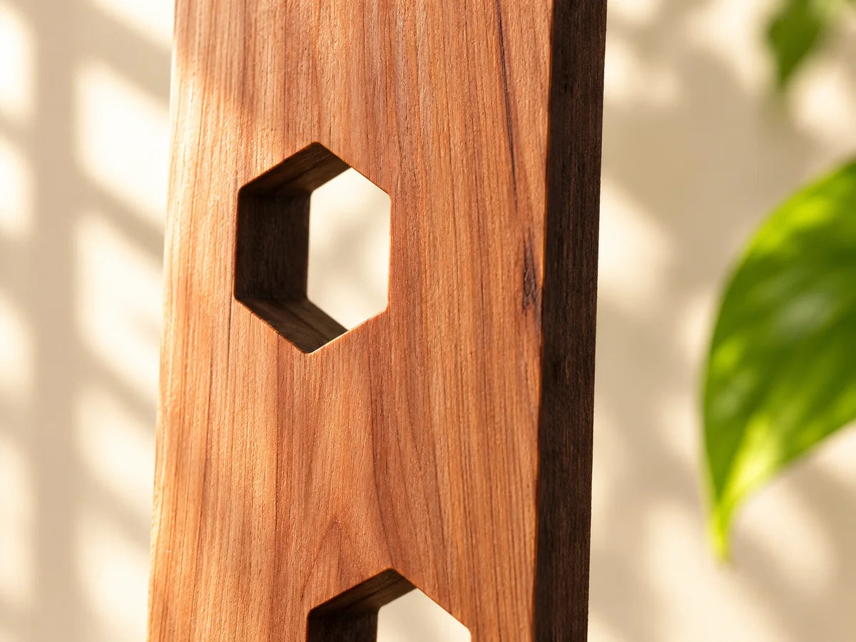 Treleaf wooden support detail